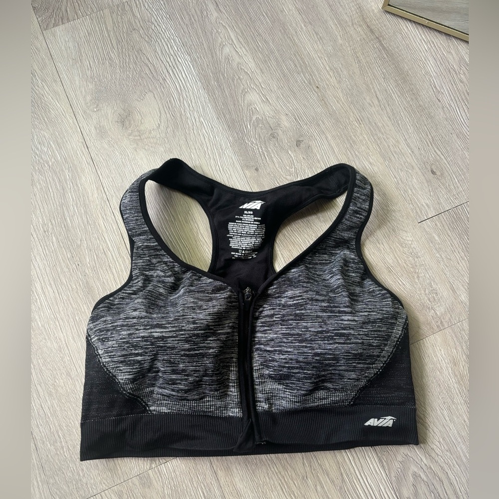 Avía Racerback Sports Bras - NEW w/out Tags - X-LARGE Black, gray